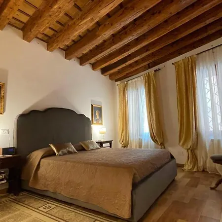 Leone Marciano Independent And Private Entrance *